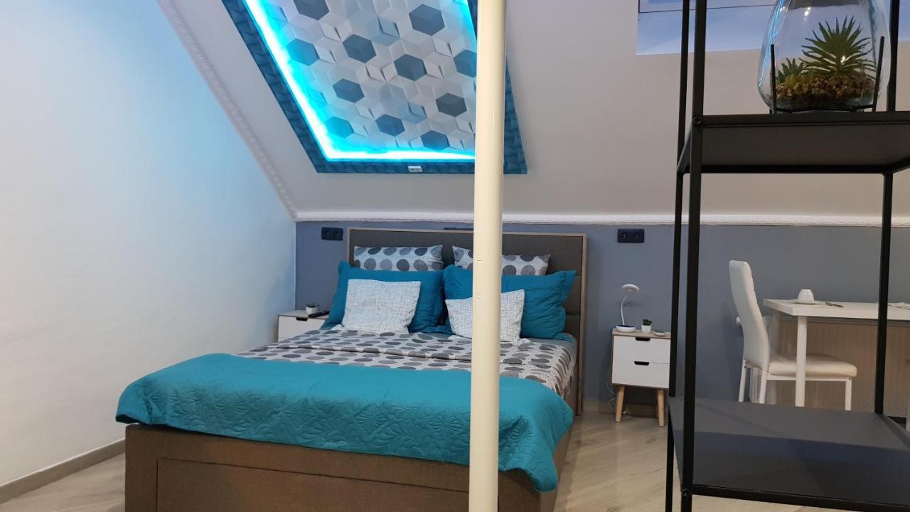 Le Petit Luxembourg Apartment Montignies-sur-Sambre Exterior foto