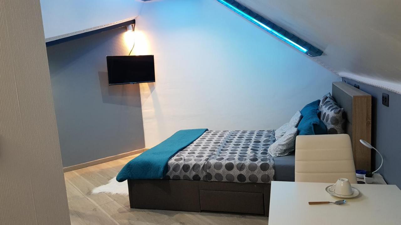 Le Petit Luxembourg Apartment Montignies-sur-Sambre Exterior foto