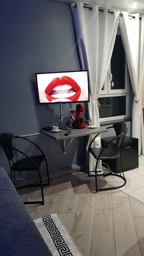 Le Petit Luxembourg Apartment Montignies-sur-Sambre Exterior foto